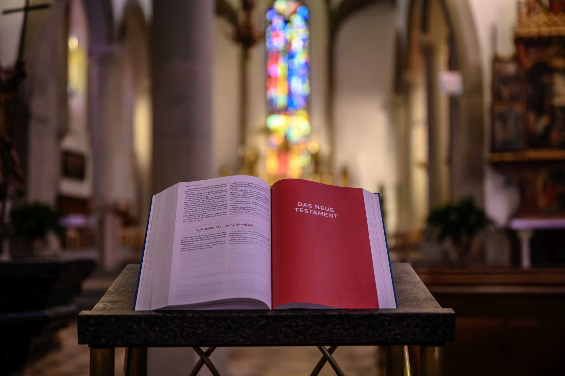 Lektionar - Bibel - Heilige SchriftDom St. NikolausFeldkirch